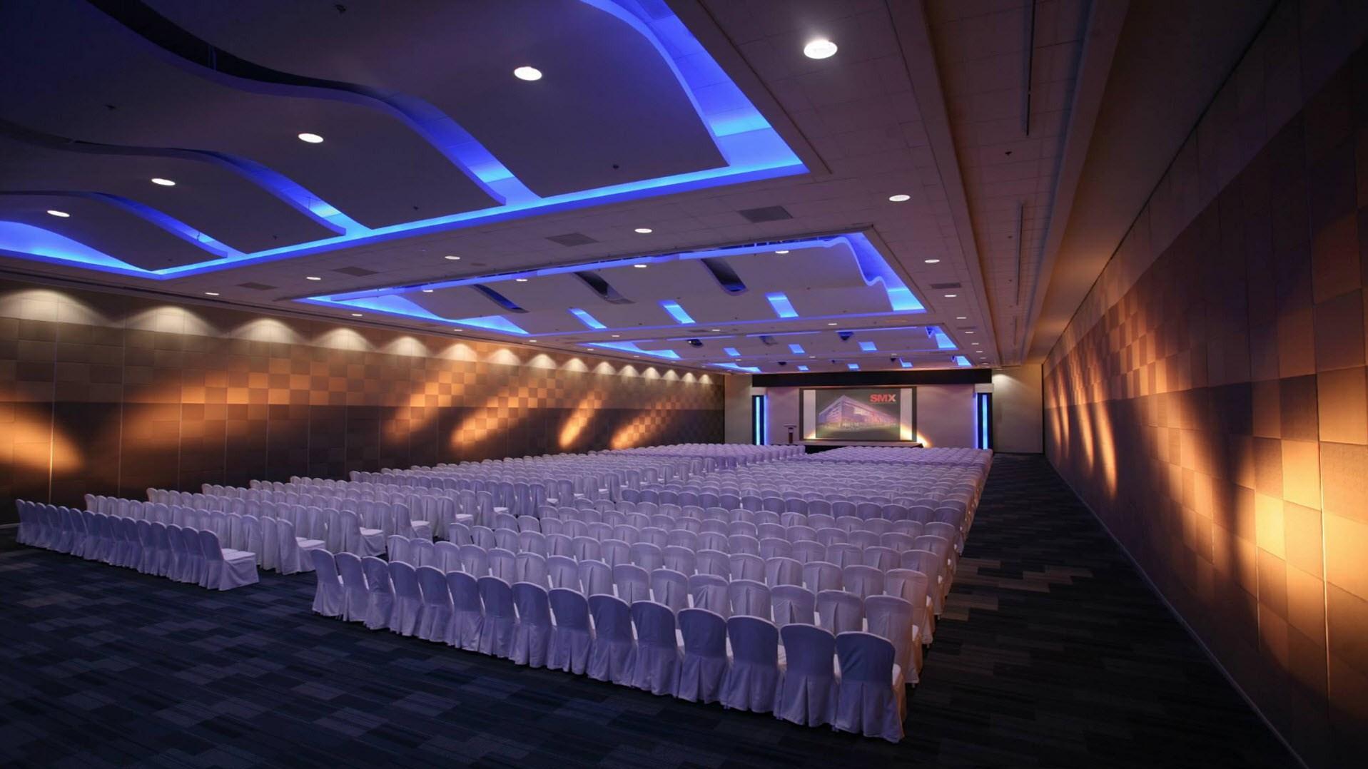 SMX Convention Center